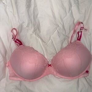 NWT Victoria Secret Padded Lace Wireless Bra